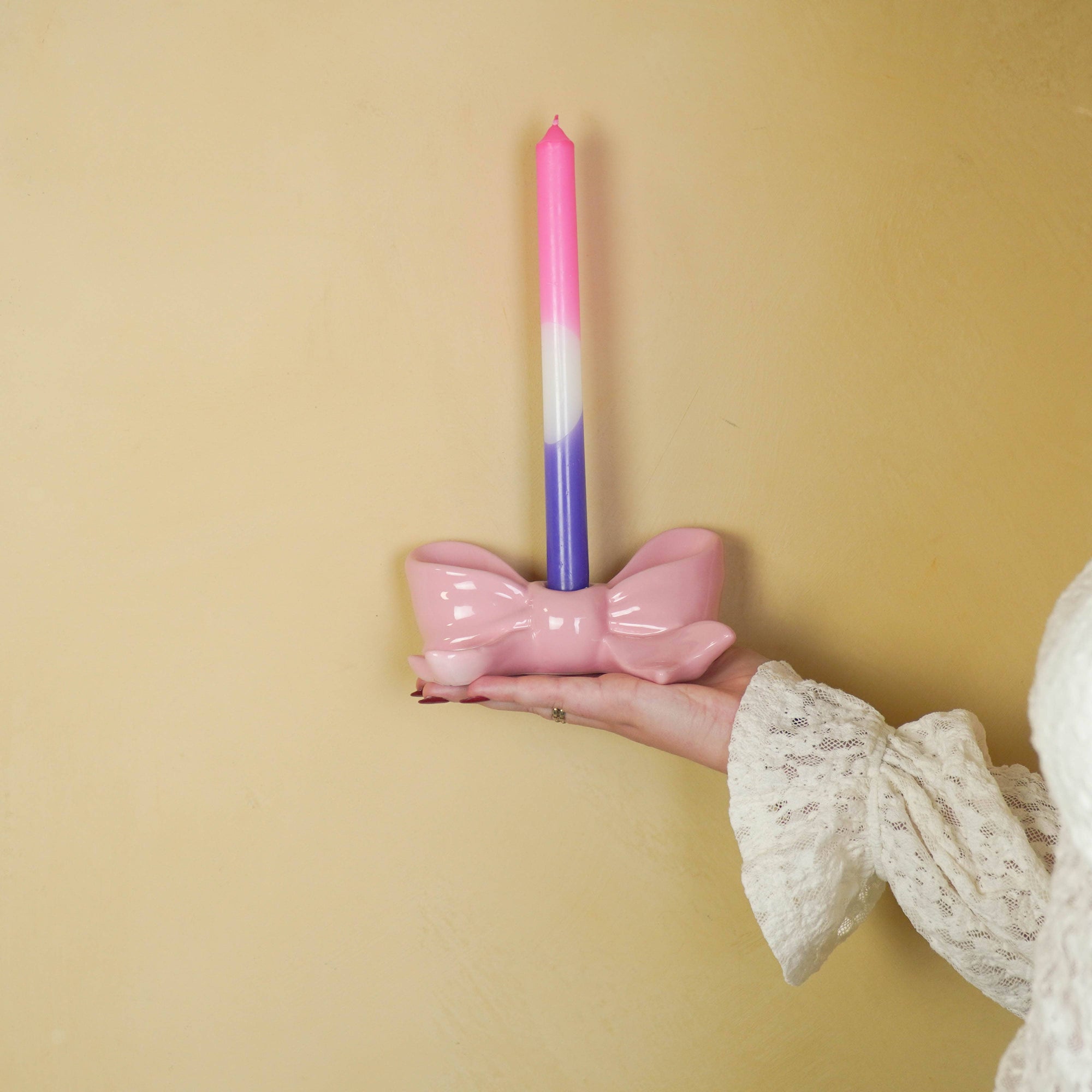 Žvakidė - rožinis kaspinėlis