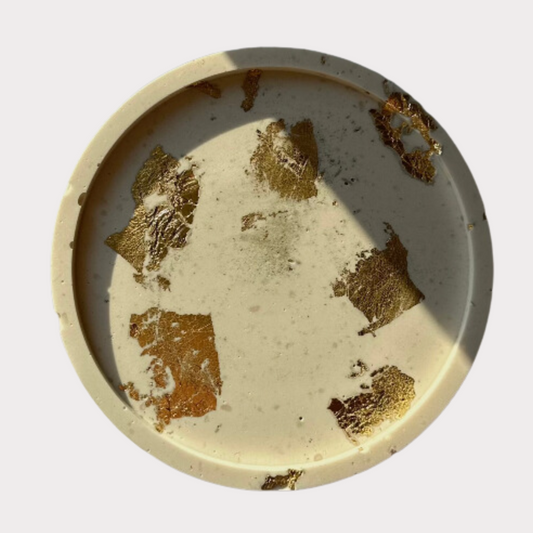 Rankų darbo Jesmonite padėkliukas "White&Gold"